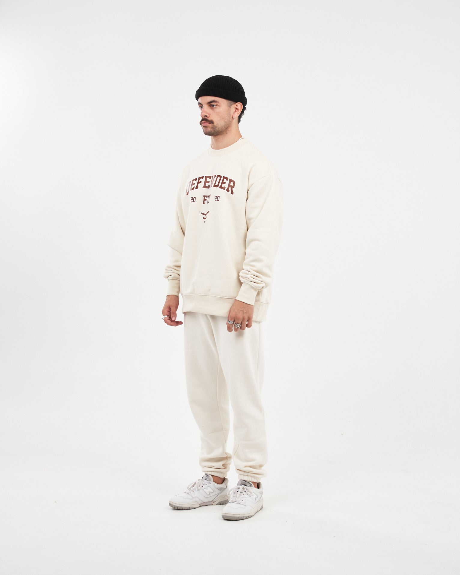 College Winter Crewneck - Cream