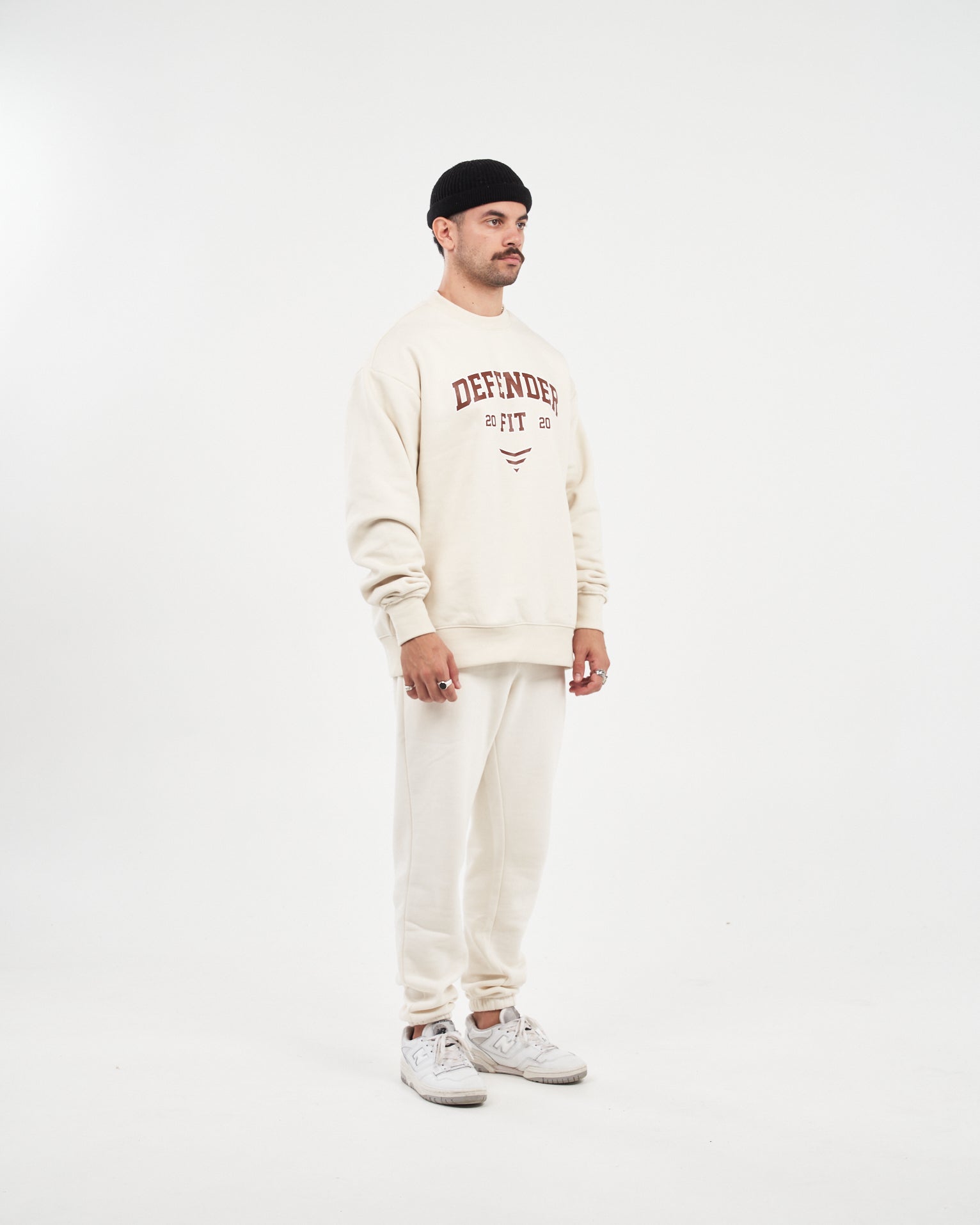 College Winter Crewneck - Cream