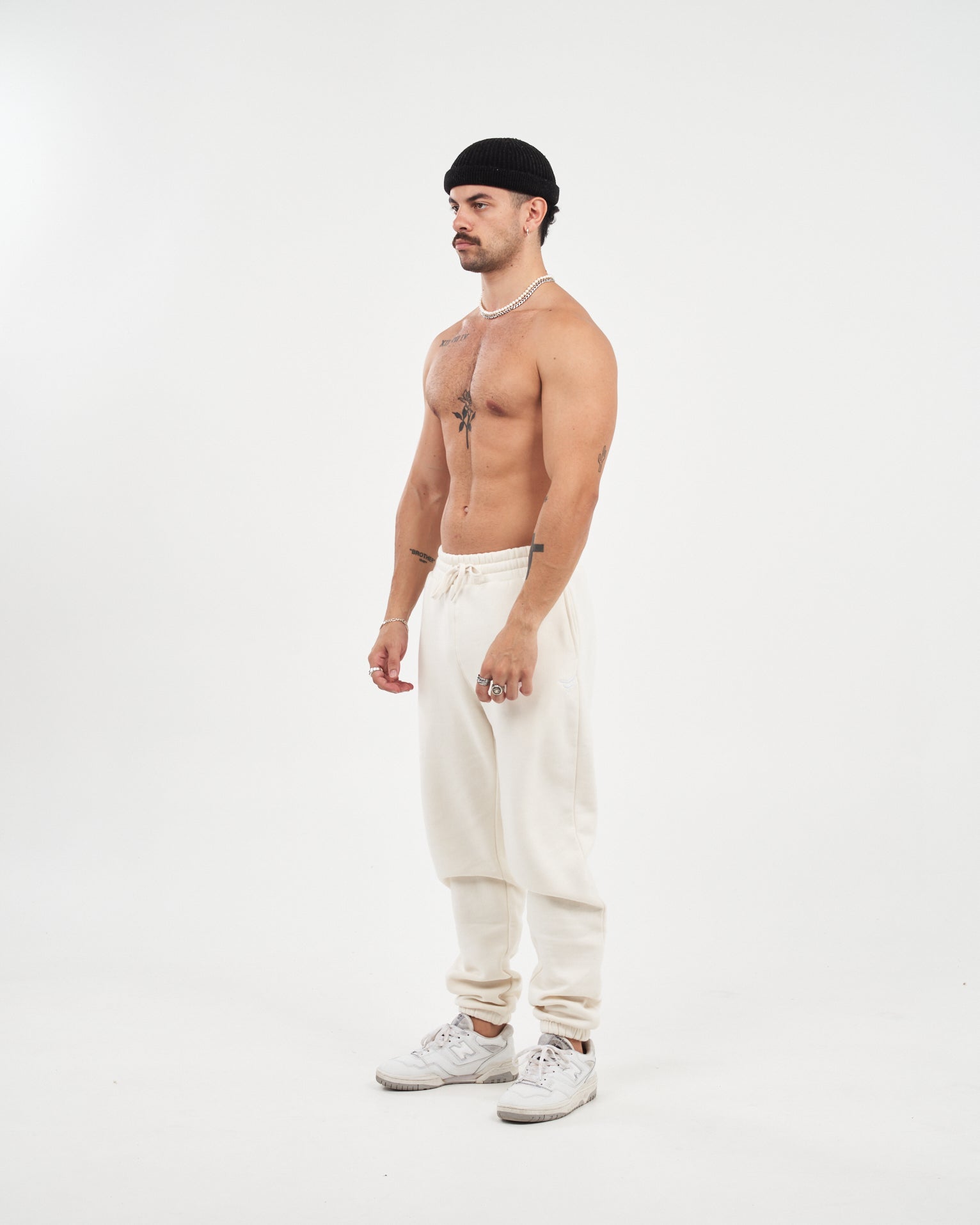 College Winter Joggers - Cream