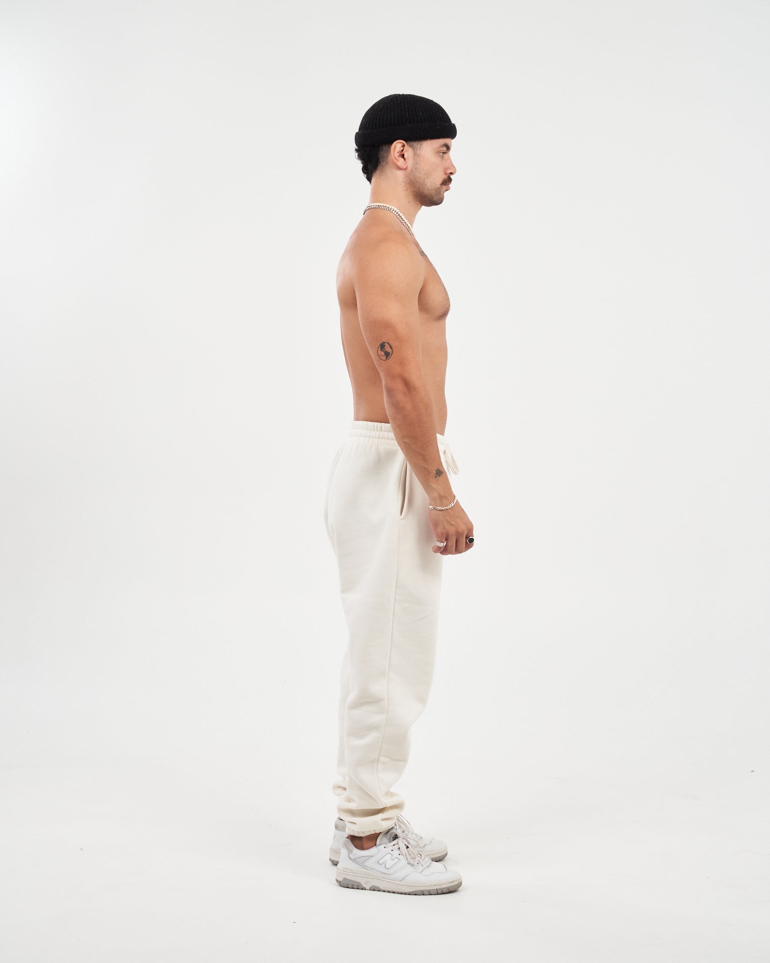 College Winter Joggers - Cream